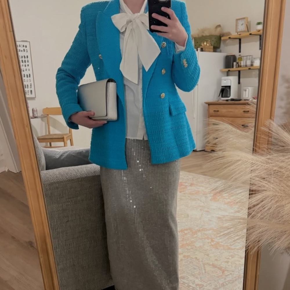 Meet Your Stylist 👜 - Picture 3 of 4